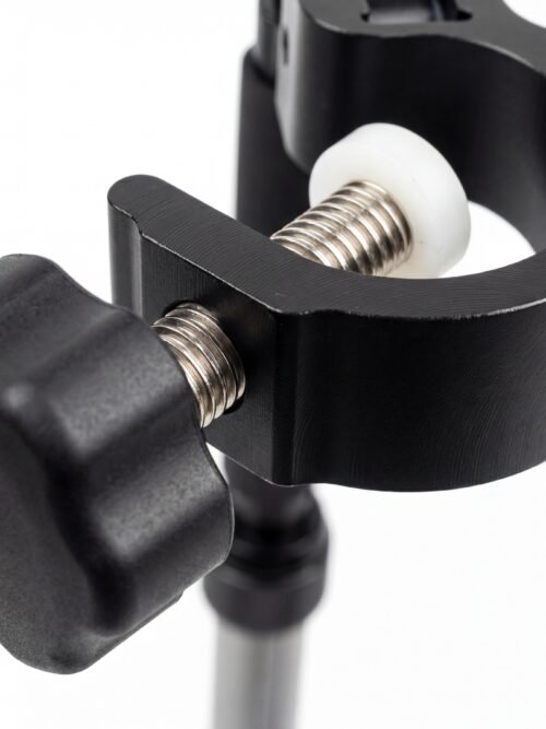 Karboninio bipodo spaustuvo tvirtinimo mechanizmas – dvikojis GNSS gairės stabilizavimui